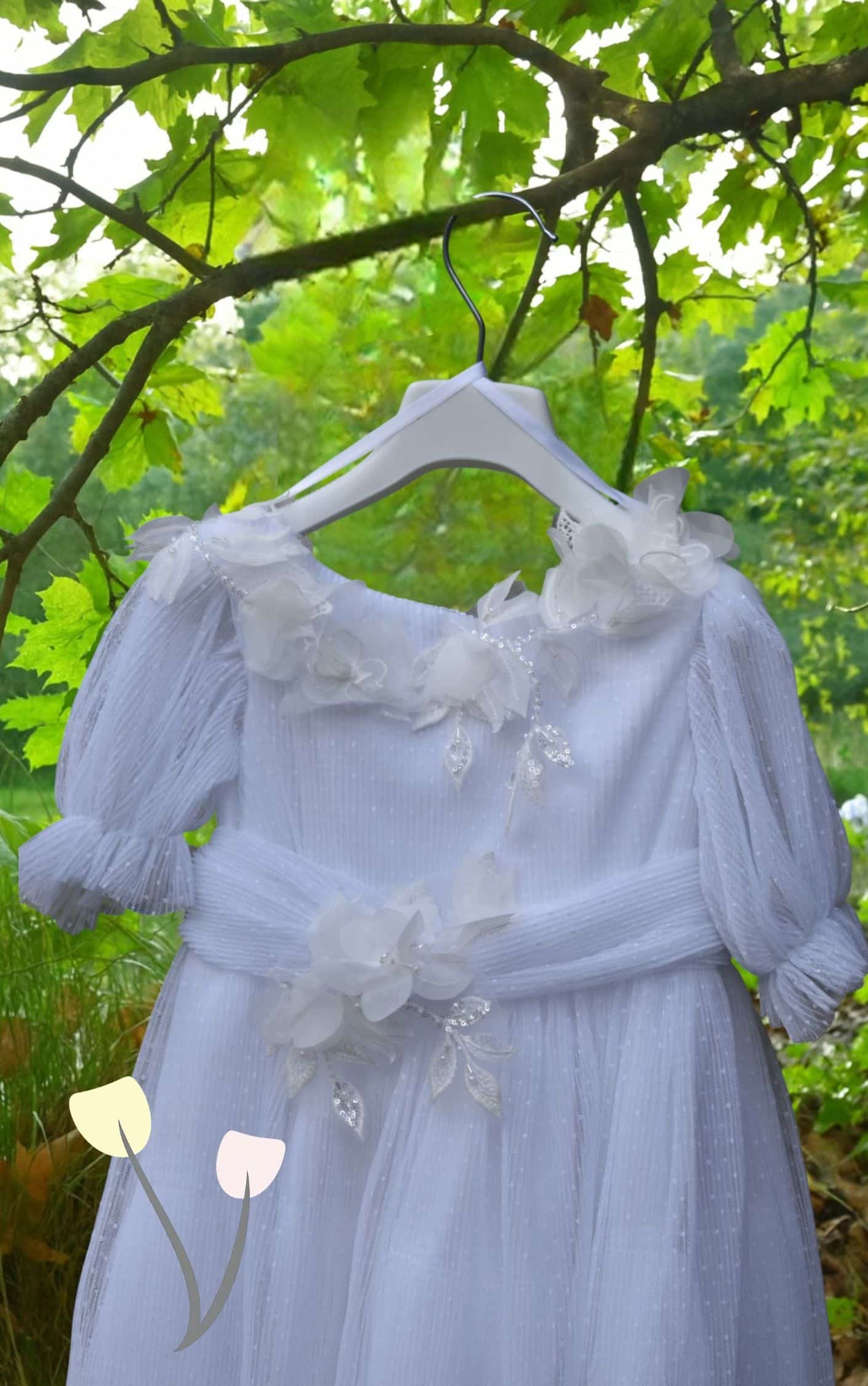 Βαπτιστικό ρούχο κορίτσι Θεσσαλονίκη Baby Lovezu Λευκό παιδικό φόρεμα με 3D λουλούδια & τούλινα μανίκια