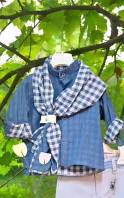 Βαπτιστικά Θεσσαλονίκης για αγόρι Αχτίδας – Soft Blue Harmony Αχτίδας παιδικό σύνολο σε μπλε αποχρώσεις με καρό λεπτομέρειες, ιδανικό για βάπτιση και εκδηλώσεις.