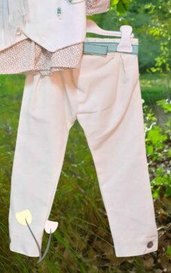 Βαπτιστικά Θεσσαλονίκης για αγόρι Μύρτος – Forest BreezeΈνα σύνολο που δένει αρμονικά με το φυσικό περιβάλλον και την παιδική κομψότητα.